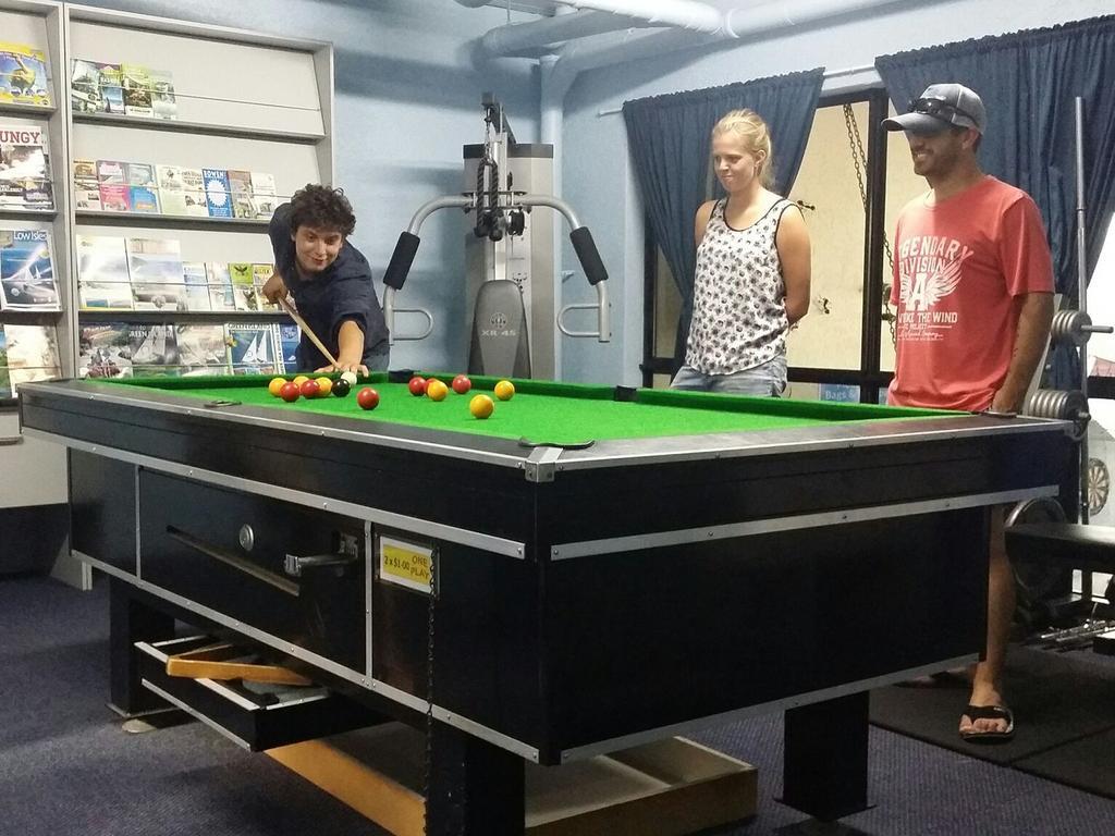 Reef Lodge Backpackers Townsville Esterno foto