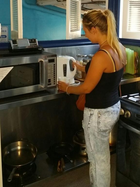 Reef Lodge Backpackers Townsville Esterno foto