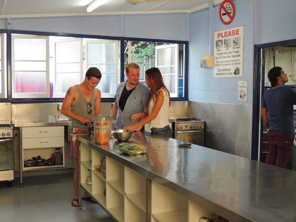 Reef Lodge Backpackers Townsville Esterno foto
