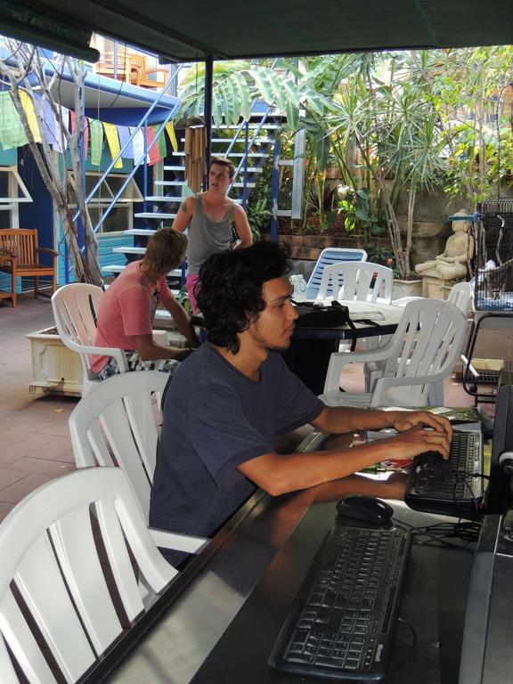 Reef Lodge Backpackers Townsville Esterno foto