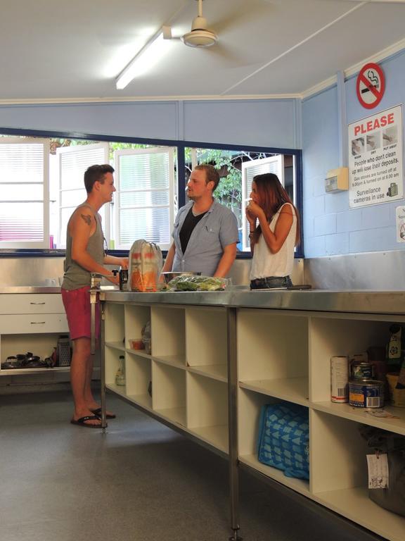 Reef Lodge Backpackers Townsville Esterno foto