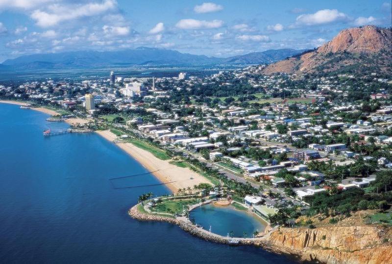 Reef Lodge Backpackers Townsville Esterno foto
